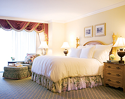 Ritz Carlton Grand Lakes 03 Room